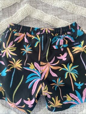 chubbies Black Tropical Swim Shorts with Multicolor Palm Print